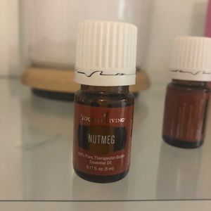 Nutmeg essential oil